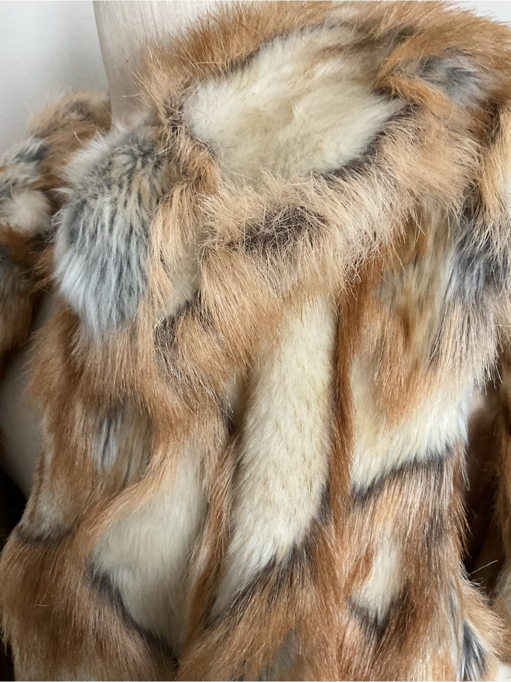 Rachel Zoe Women Faux Fur Vest in Brown and Cream Tones. Size 1X. Great conditio - Picture 8 of 13